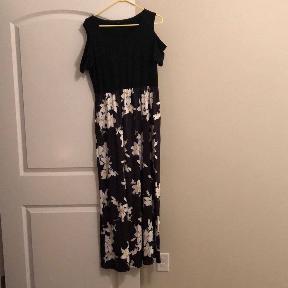 Maxi dress cold shoulder design.